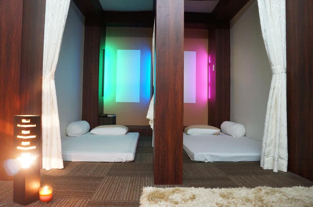 Capsule Hotel 310 Tokyo Exterior photo