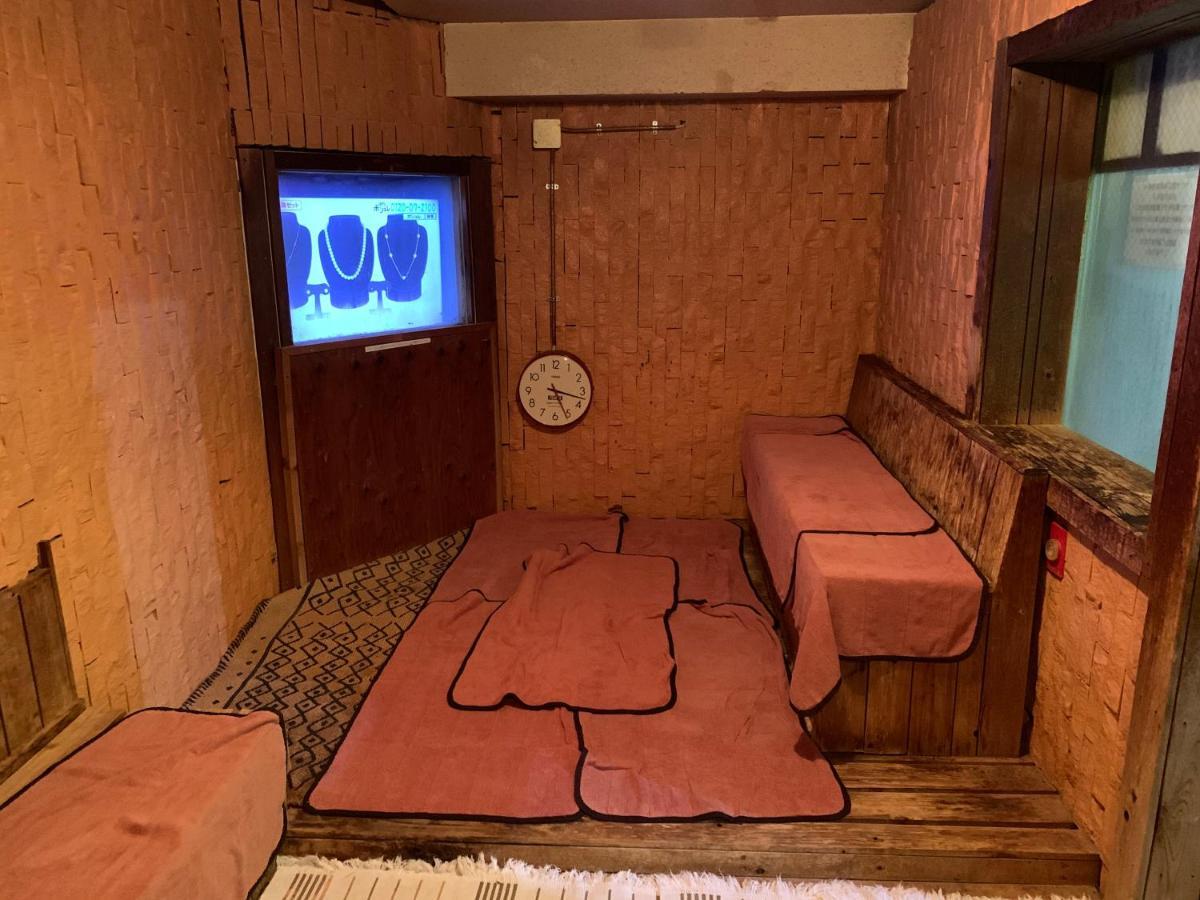 Capsule Hotel 310 Tokyo Exterior photo